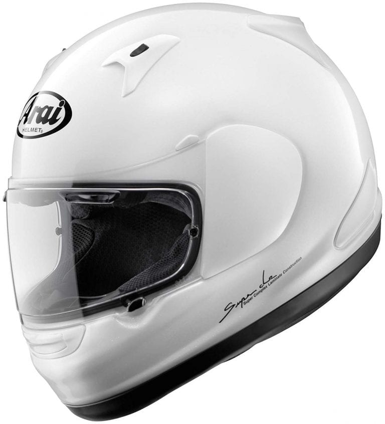 Arai Signet-Q Helmet Review: Long Oval Shaped Premium Helmet with Perfect Fit