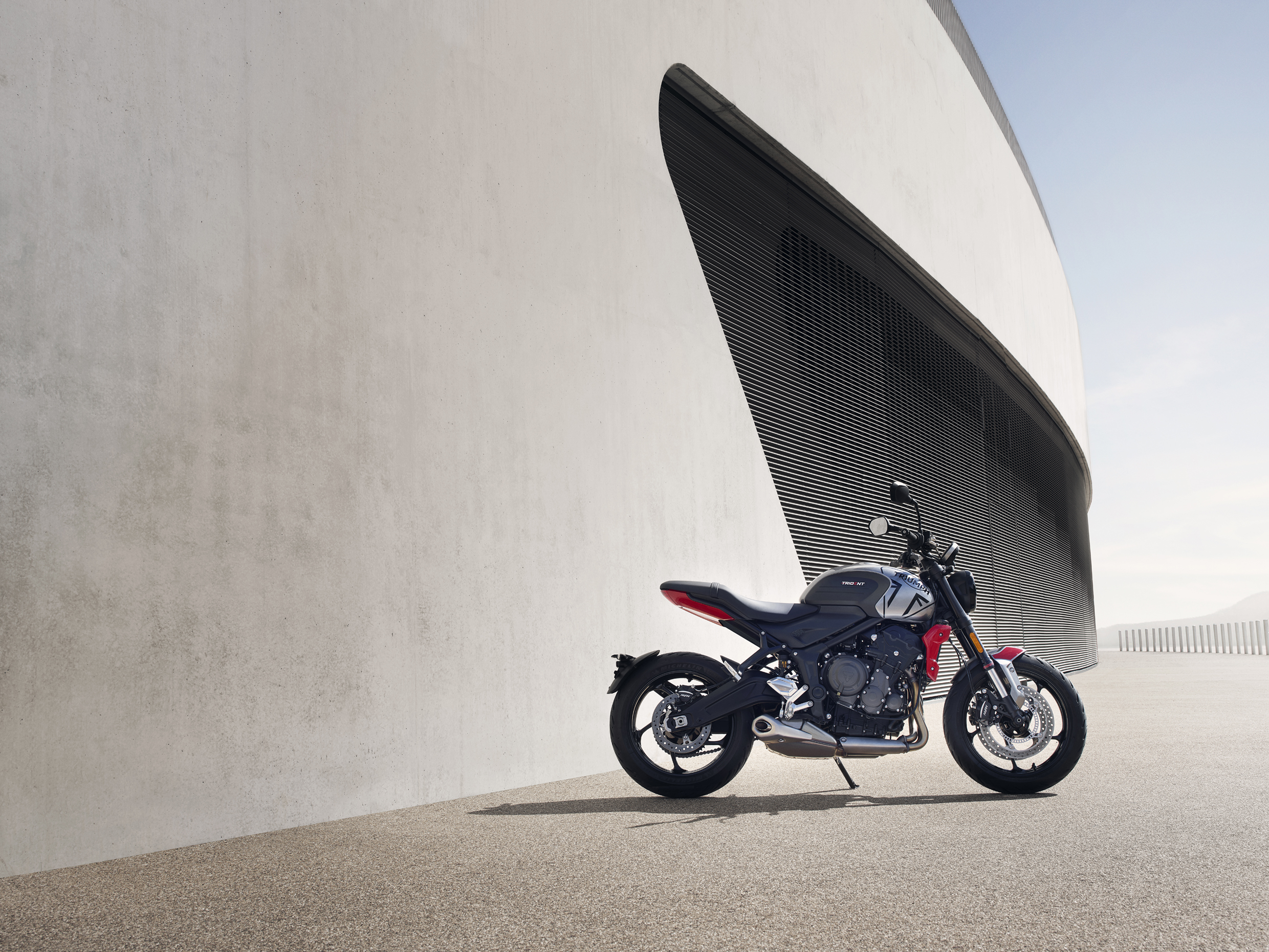 Static image of the 2022 Triumph Trident 660 against a large wall