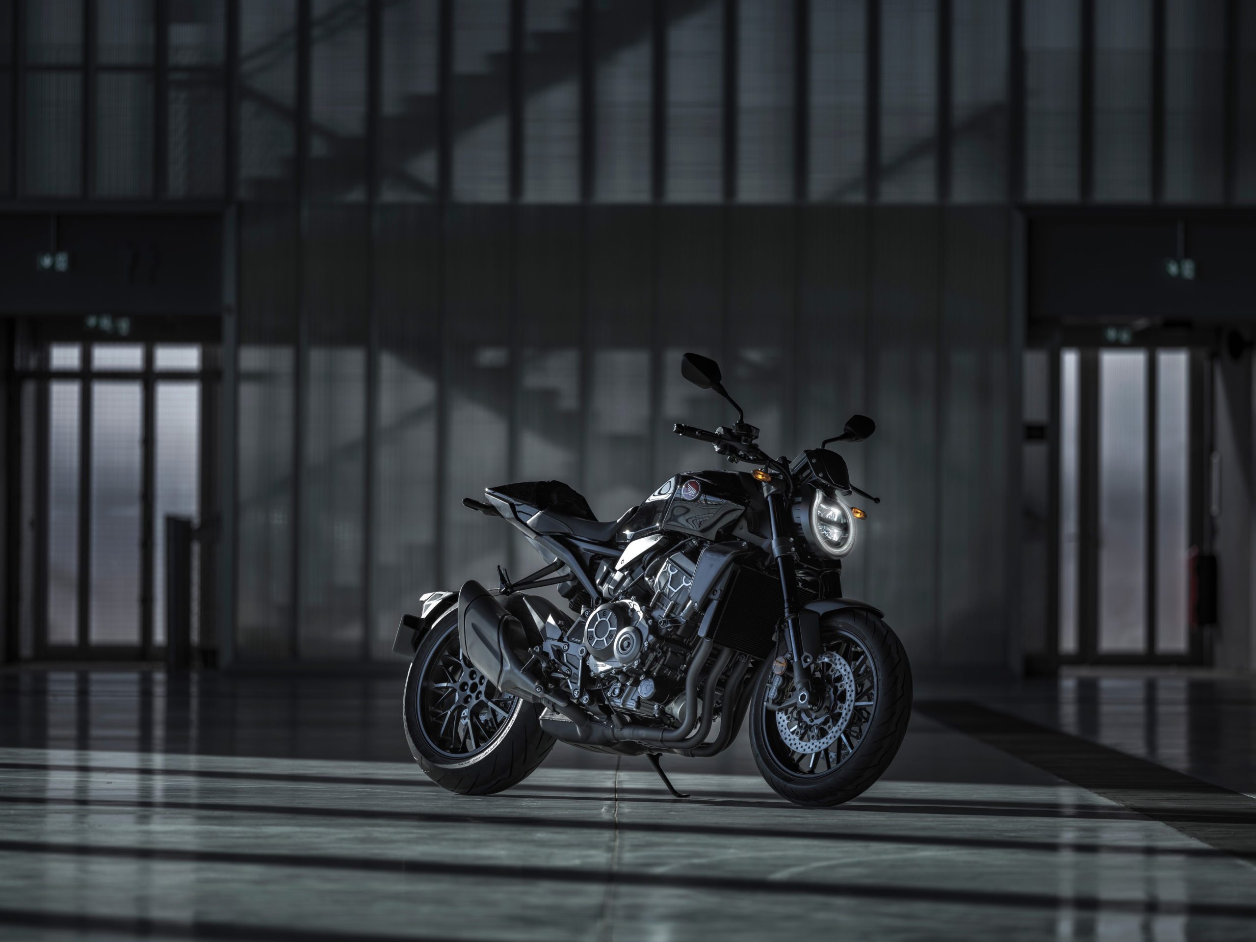Static image of the 2022 Honda CB1000R Black Edition inside a warehouse