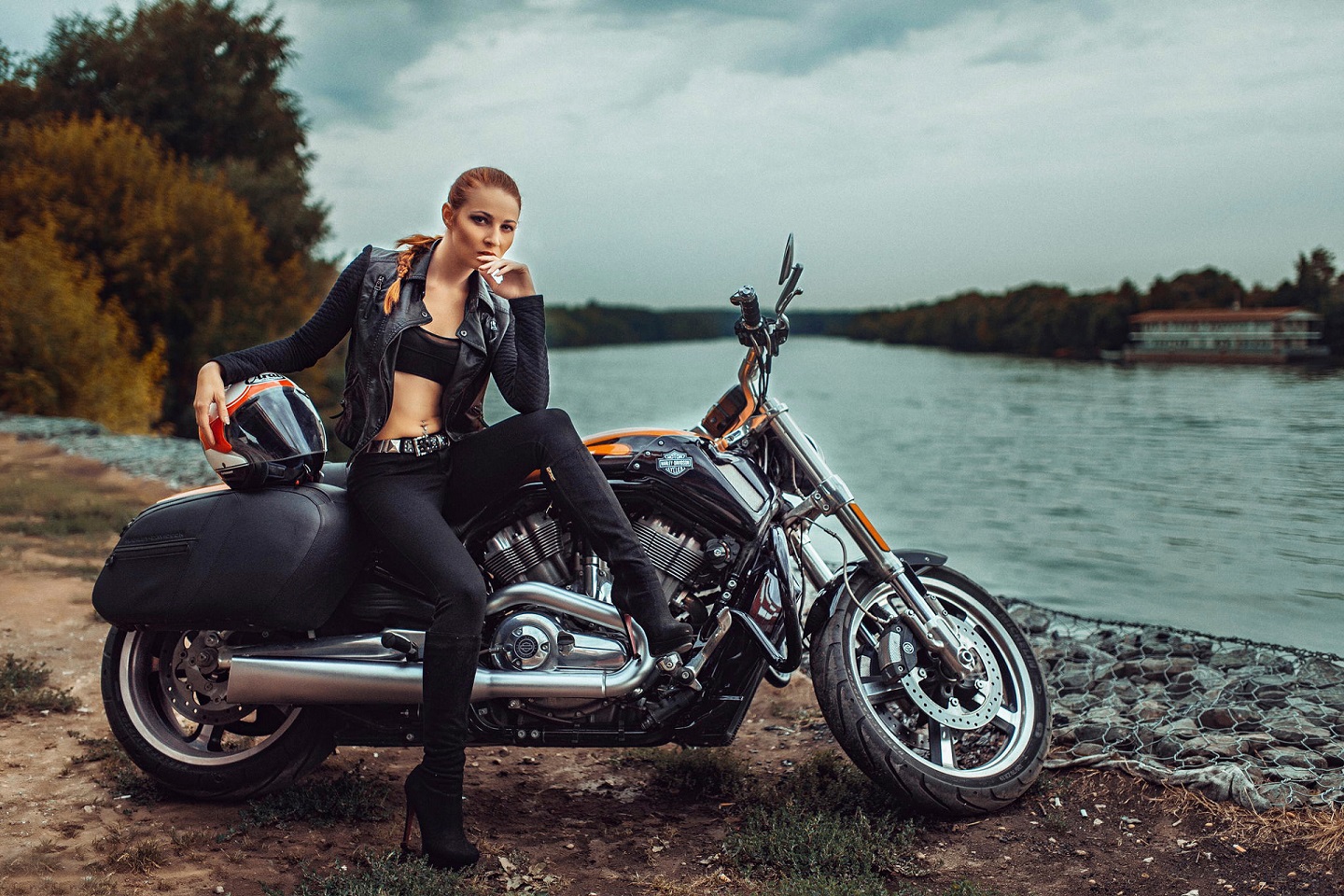 Hot Girls With Harley Davidson Wallpapers