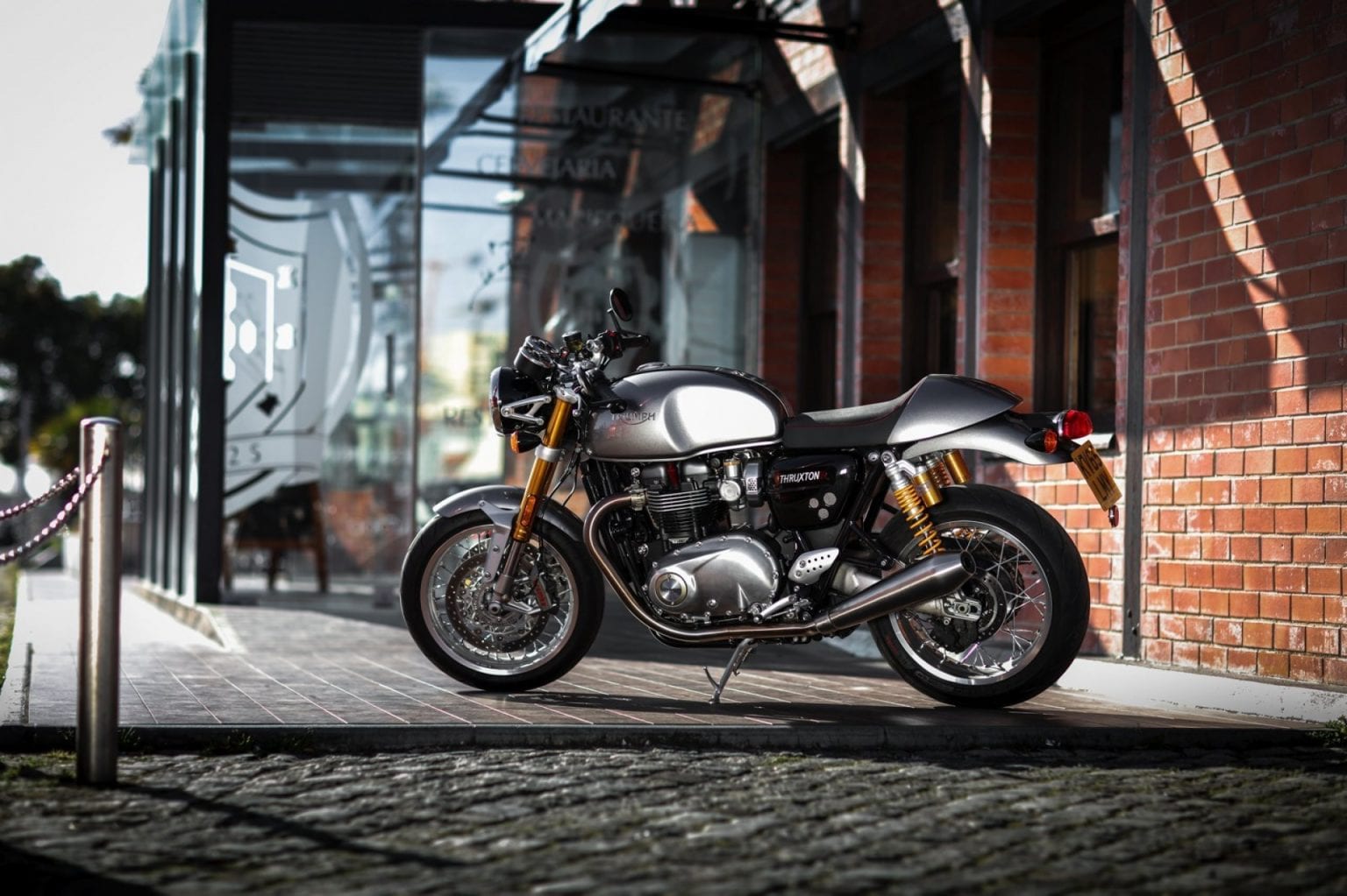 thruxtonr