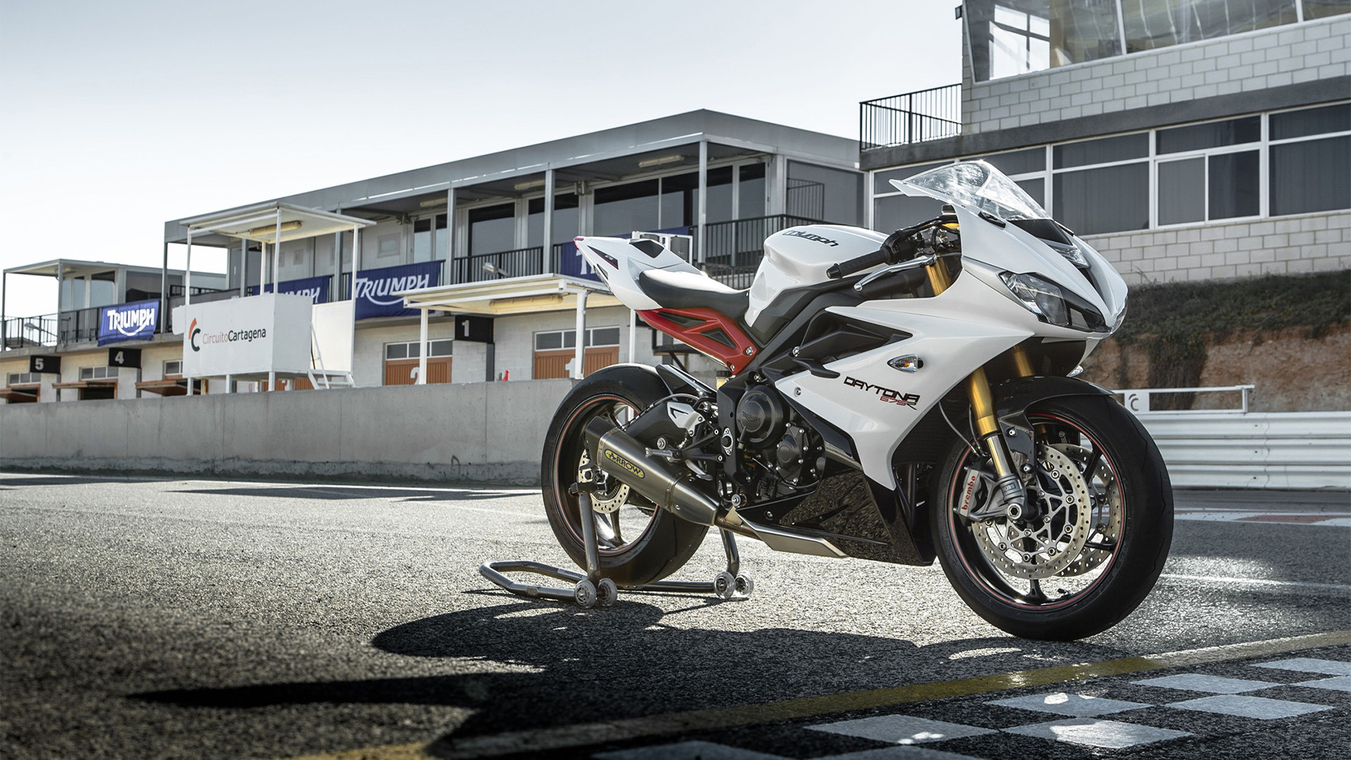 Triumph Daytona 675r Wallpapers Badasshelmetstore