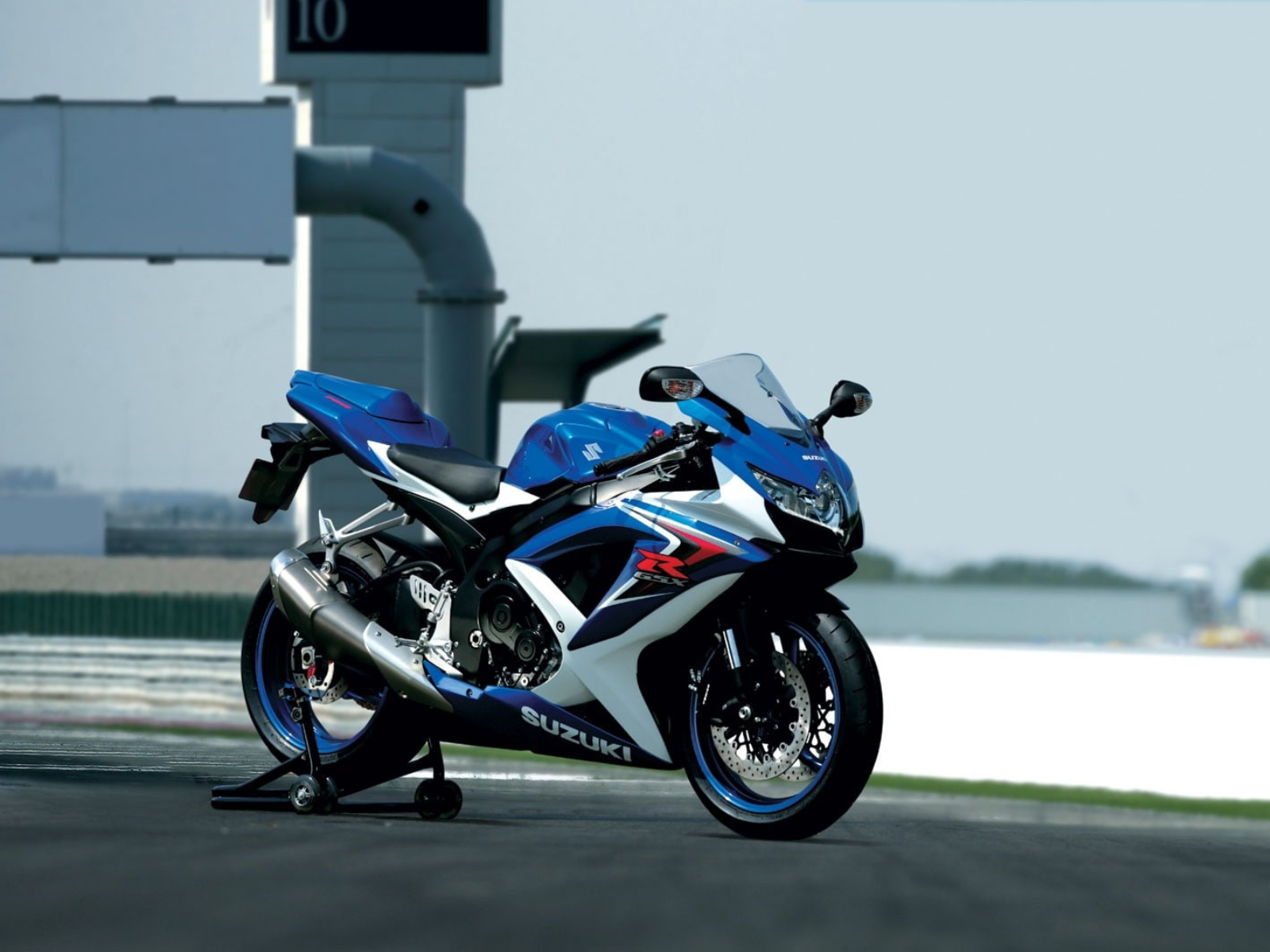 Suzuki GSXR 1000 Wallpapers | BadAssHelmetStore