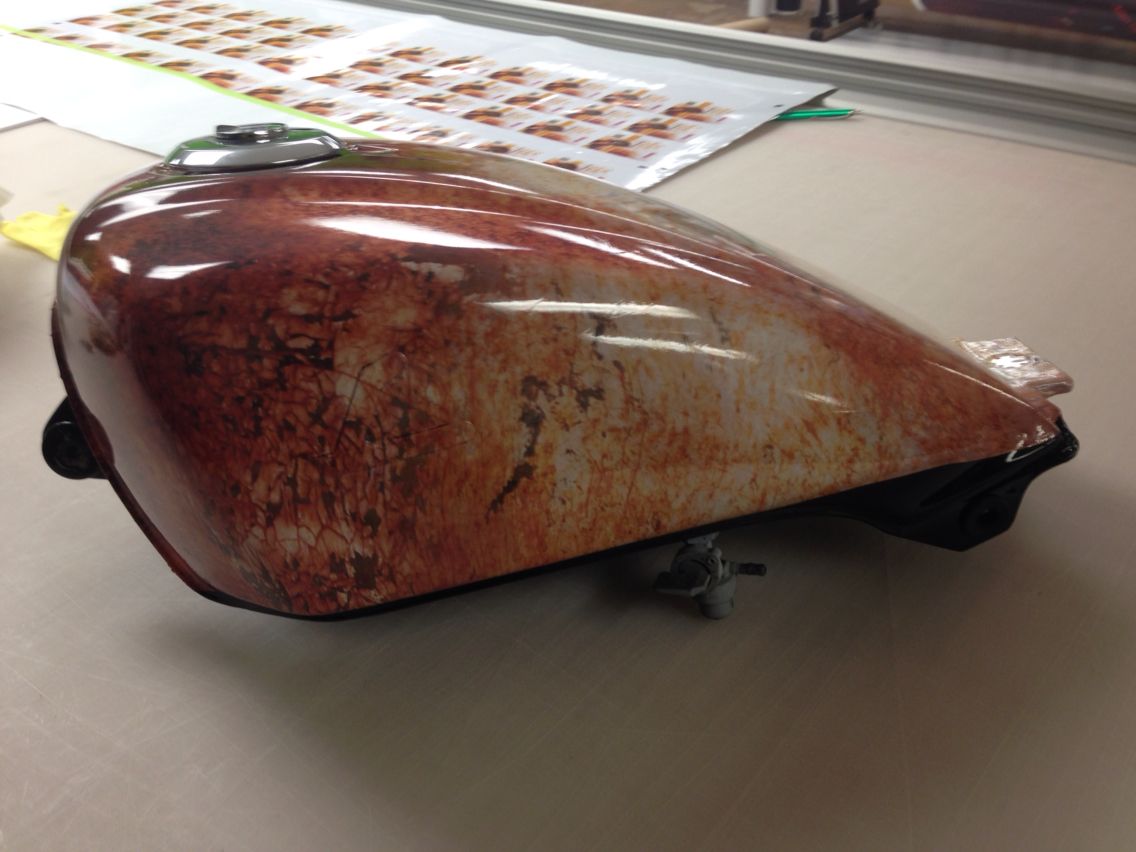 Faux patina on a motorcycle petrol tank
