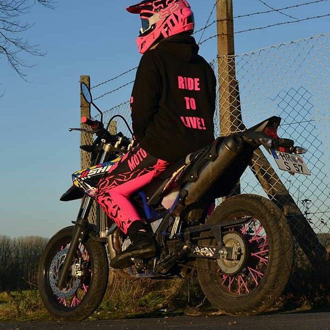 bike riding girls