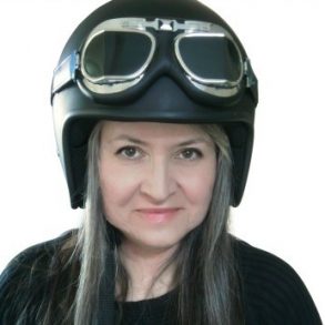 How to Wear Glasses With a Motorcycle Helmet